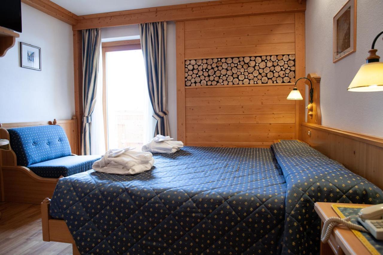Hotel Posta Forni di Sopra Ngoại thất bức ảnh