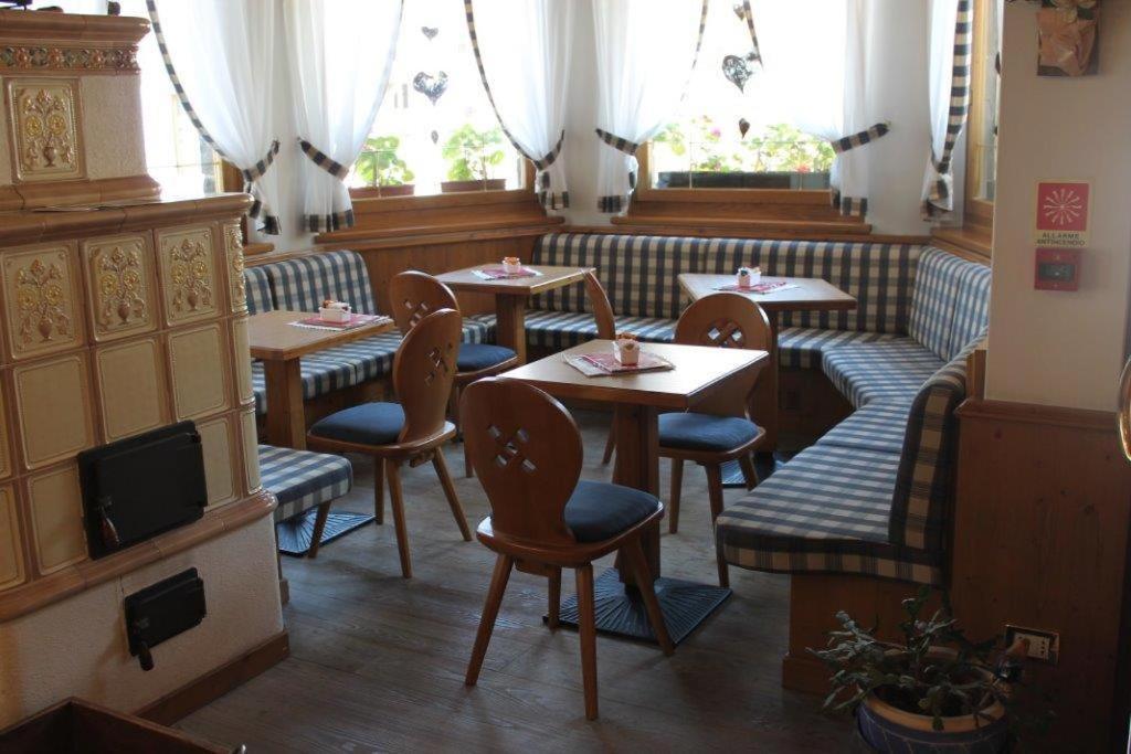 Hotel Posta Forni di Sopra Ngoại thất bức ảnh